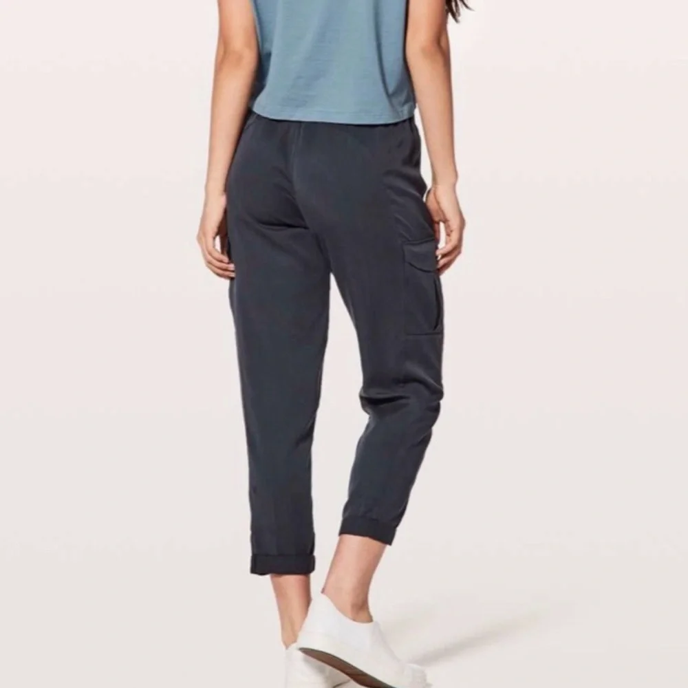 Lululemon Move Lightly Pant 25